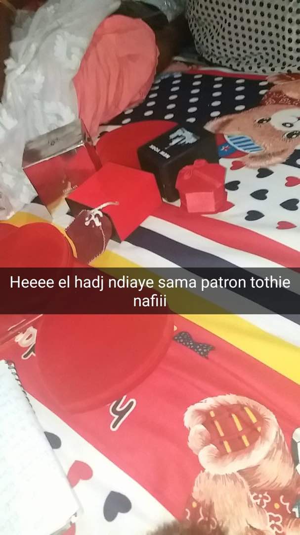 Regardez le cadeau de El Hadji Ndiaye de la 2Stv à Bijou pour son mariage