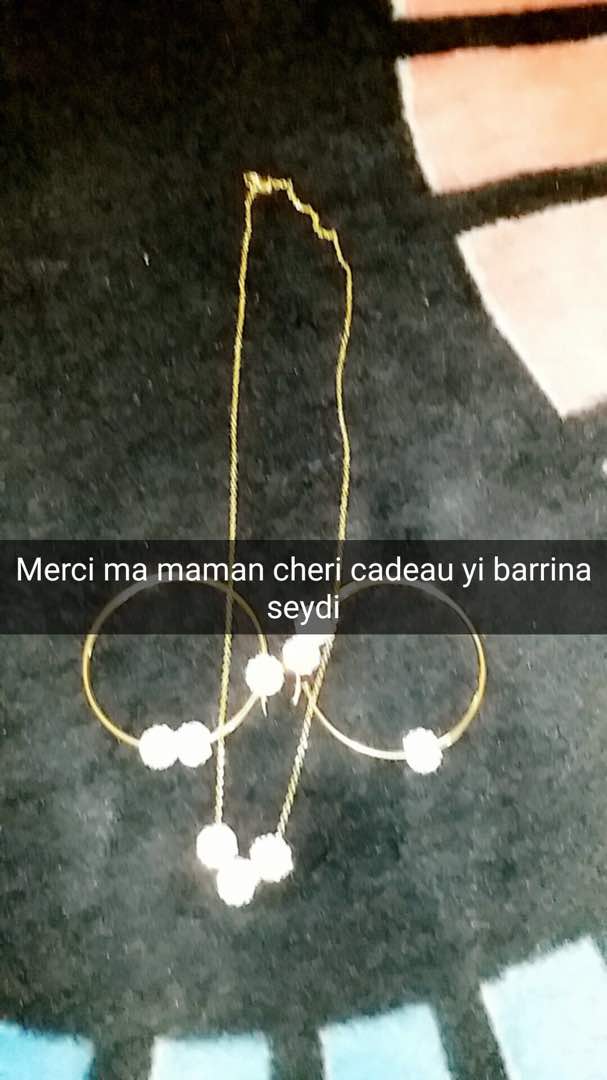 Regardez le cadeau de El Hadji Ndiaye de la 2Stv à Bijou pour son mariage