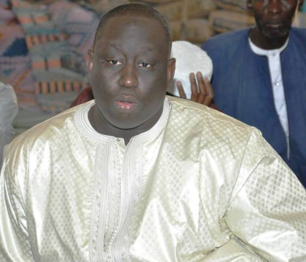 Bataille politique pour la conquête de la banlieue, les Sénégalais d'origine guinéenne chantent Macky pour les Législatives