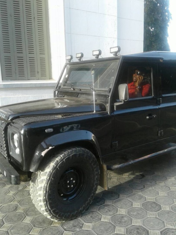 6 photos : Barthélémy Dias et son incroyable voiture de "guerre"