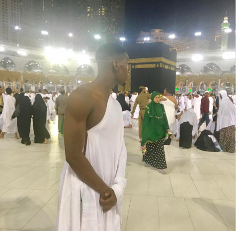 Paul Pogba honore le début du Ramadan à La Mecque