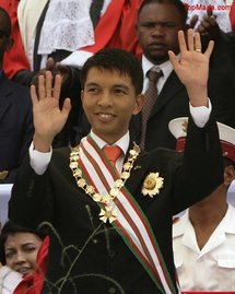 Madagascar : Le Collectif GTT promet un marquage à la culotte à Andry Rajoelina