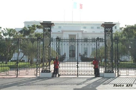 SECRETARIAT DE LA PRESIDENCE DE LA REPUBLIQUE : Les deux Secrétaires Généraux Adjoints vers la sortie SECRETARIAT DE LA PRESIDENCE DE LA REPUBLIQUE : Les deux Secrétaires Généraux Adjoints vers la sortie