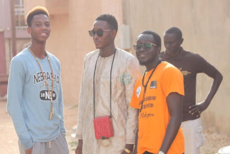 L'Association des jeunes engagés pour le développement de Ouest Foire fait dans le social et distribue des "Ndogou" en ce mois béni du Ramadan