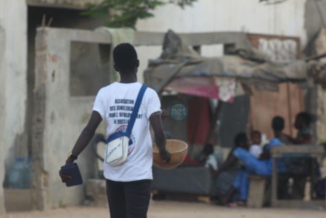L'Association des jeunes engagés pour le développement de Ouest Foire fait dans le social et distribue des "Ndogou" en ce mois béni du Ramadan