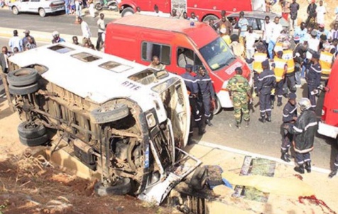 Accident d'un car Ndiaga Ndiaye sur l'autoroute à péage: Un témoin parle de plusieurs blessés