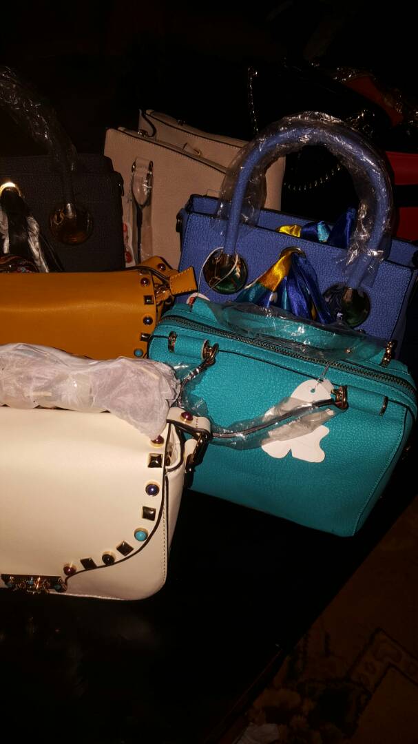 La femme de Saanex , Sadiya ouvre sa boutique ...