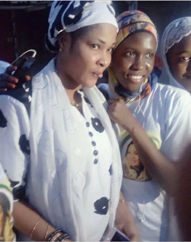 (21 Photos) Les amis de Soumboulou organisent un récital de Coran et un Ndogou pour l’actrice de la série Wiri Wiri