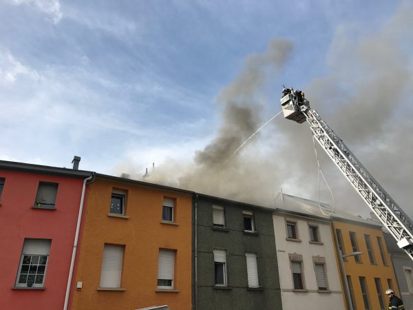 Incendie à Rodange: Plusieurs maisons touchées par un incendie