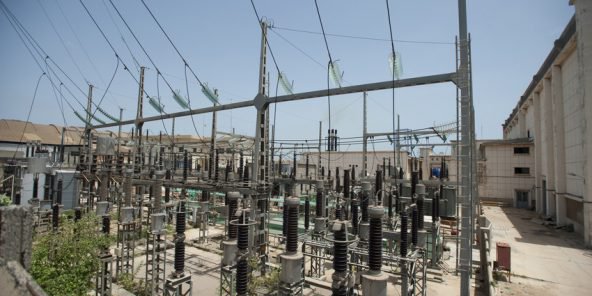 Vue de la centrale électrique de la Senelec de Bel Air, dans la zone industrielle de Dakar, le 14 septembre 2012. © Sylvain CHERKAOUI pour Jeune Afrique.