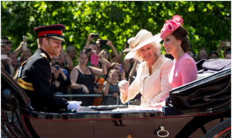 91e anniversaire de la reine Elizabeth - Kate Middleton divine, George et Charlotte TRÈS mignons (photos)