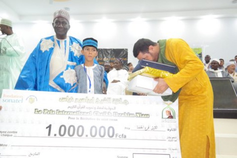 Photos-Remise de Prix de la 5e édition du "Concours Prix international Cheikh Ibrahima Niass" pour le récital du Saint Coran