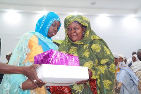 Photos-Remise de Prix de la 5e édition du "Concours Prix international Cheikh Ibrahima Niass" pour le récital du Saint Coran