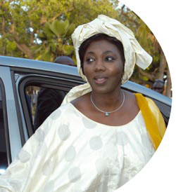 Kognbi - POURQUOI AMINATA TALL PREND DU RECUL Wade lui aurait promis le Conseil Economique et Social