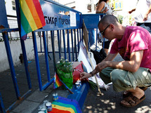 ISRAEL. Un homme tire sur un groupe de lesbiennes et de gays : 2 morts et 15 blessés.