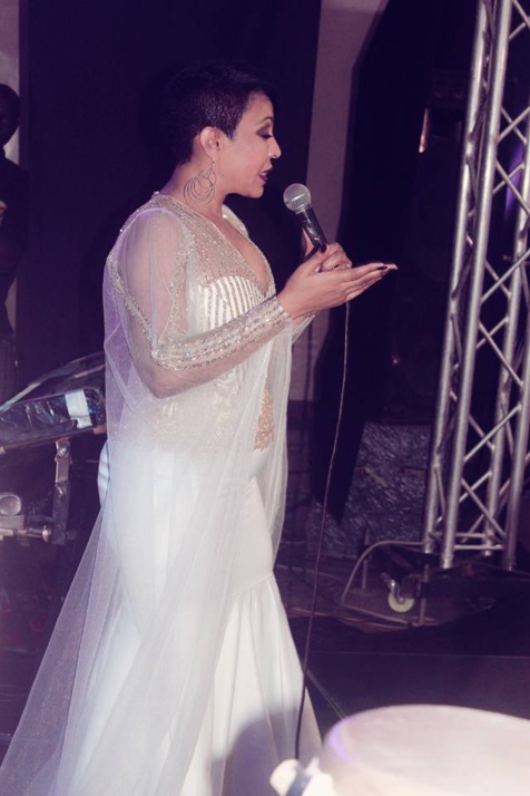 Photos: Viviane Chidid, toute ravissante dans sa robe qui repousse les limites du...style