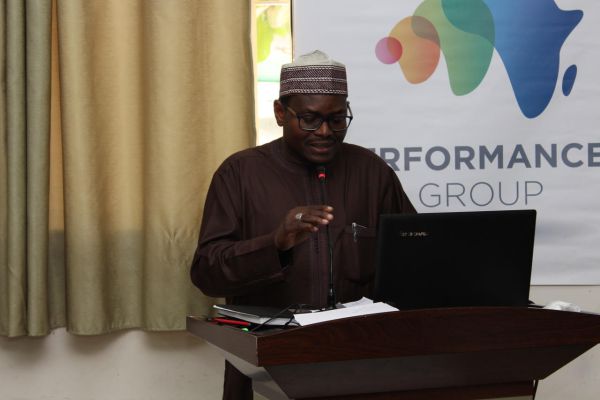 Le  directeur général de l’Ecole Supérieure Multinationale des Télécommunication (ESMT), Mohamadou A. SAIBOU, hôte de la rencontre