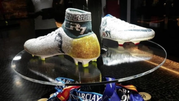Des chaussures en diamants pour cristiano Ronaldo