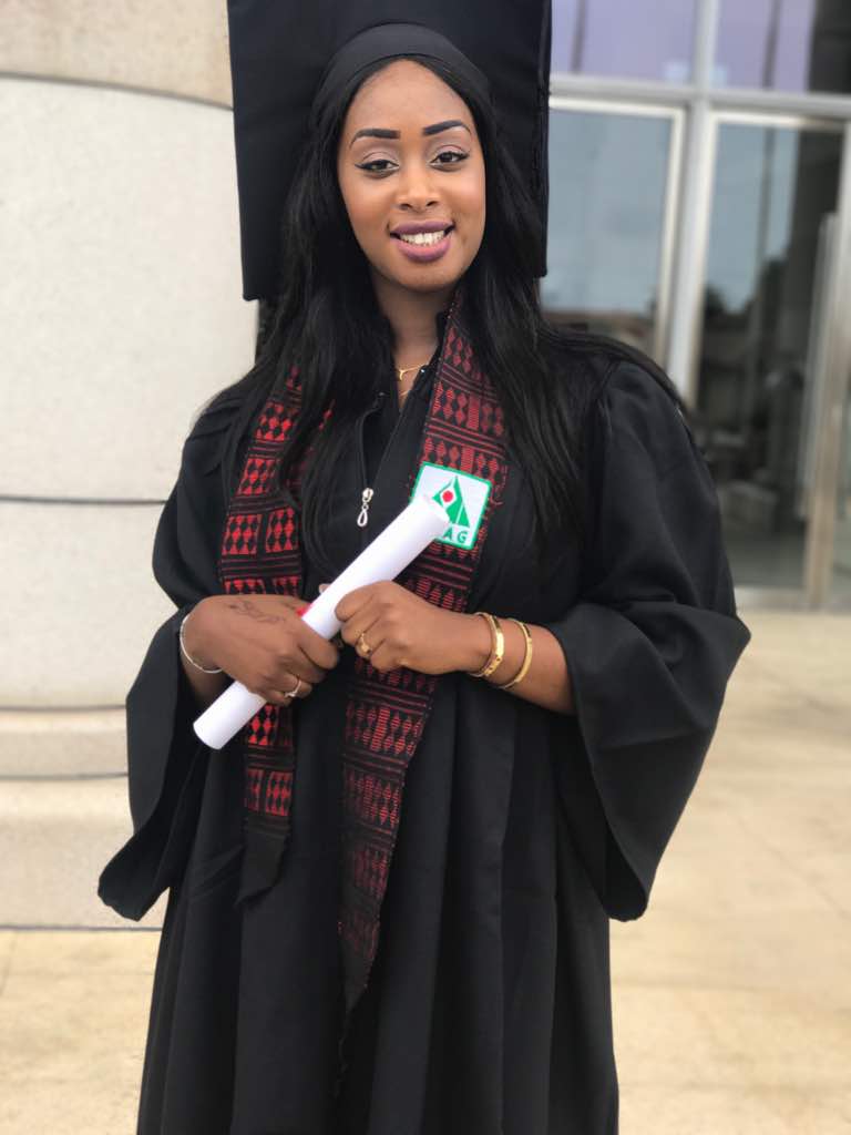 Amina, la fille d'Ibou Cissé du (Super Etoile), décroche sa licence professionnelle...