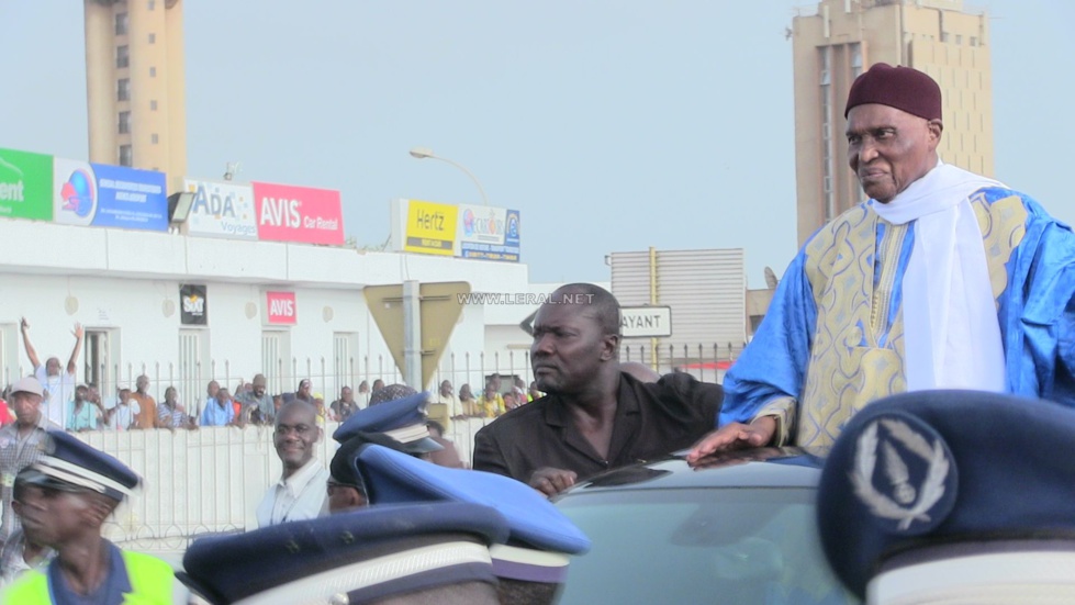 Me Abdoulaye Wade à DAKAR : Les images exclusives de son arrivée
