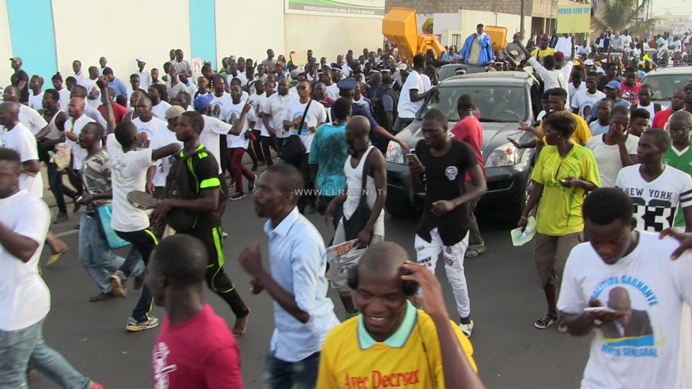 Me Abdoulaye Wade à DAKAR : Les images exclusives de son arrivée