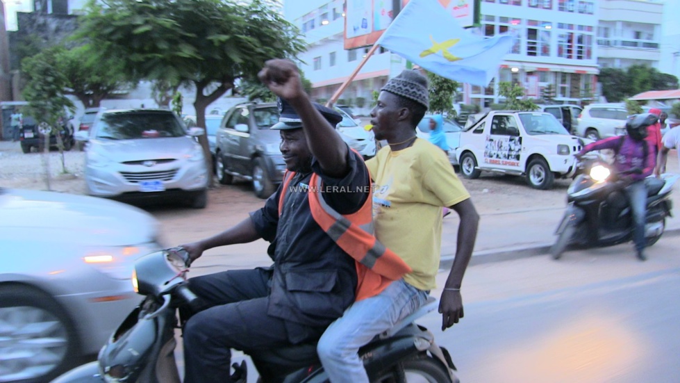Me Abdoulaye Wade à DAKAR : Les images exclusives de son arrivée