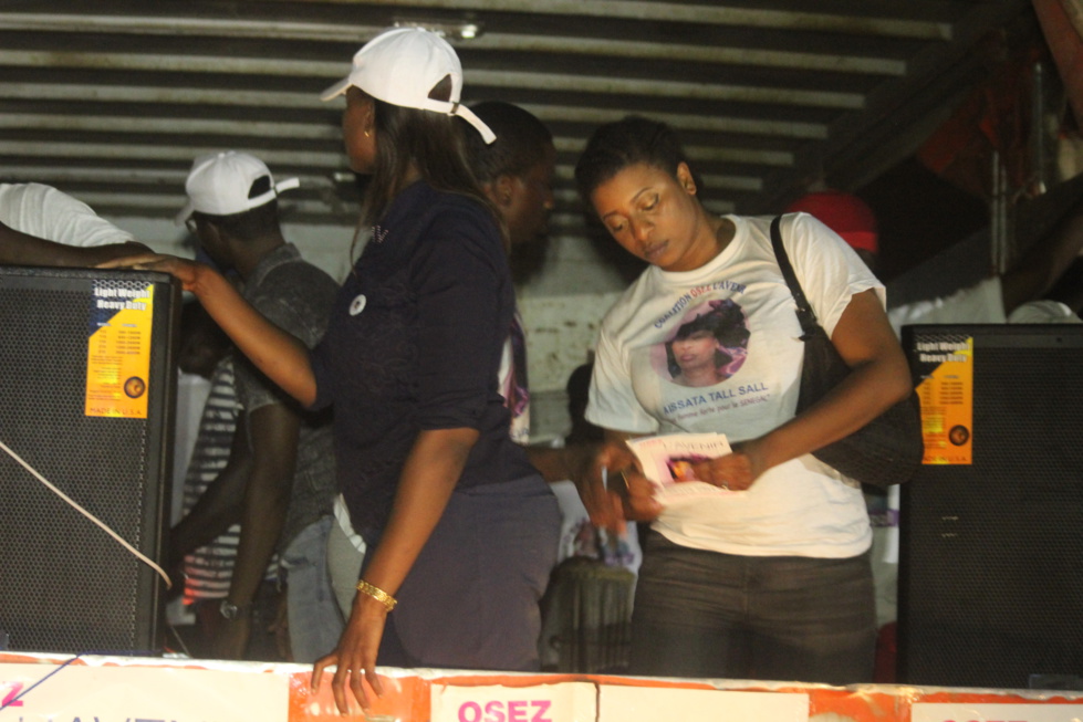 Les images de la deuxième journée de caravane de la coalition " Osez l'avenir" dans la banlieue