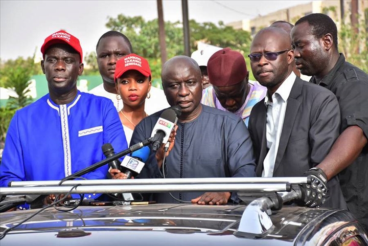 Idrissa Seck cogne Macky Sall à Thiès : "Sa gestion folklorique, vicieuse et familiale, est porteuse d’inquiétude et de désespoir"