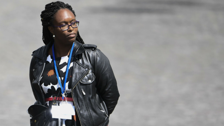 Macron veut éloigner les journalistes de l'Élysée, Sibeth Ndiaye réplique