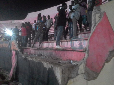 Retour en images sur le lieu la bousculade mortelle au stade Demba Diop