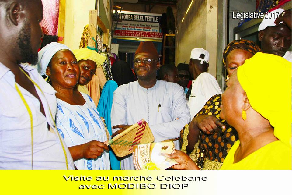 17 photos : Visite de proximité de Modibo Diop au marché "Gambie" et à la mosquée de Colobane