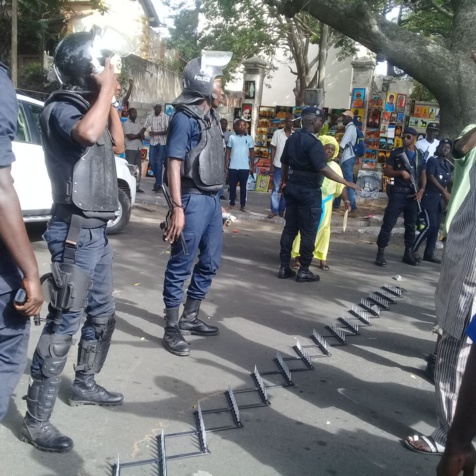 Comment la Police a obligé la caravane de Me Abdoulaye Wade, à faire demi-tour