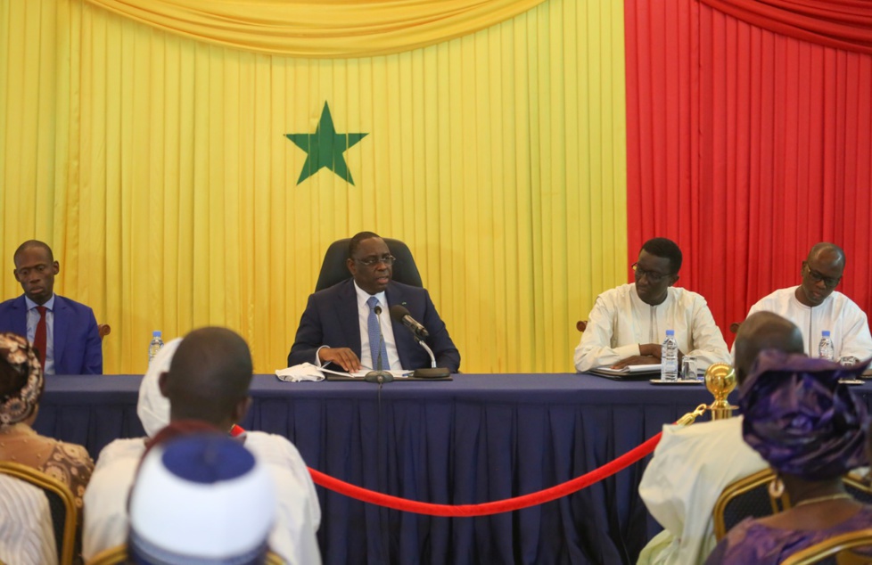 Restitution des 336 titres fonciers de la cité Tobago : Macky Sall, champion de coeur de l'inclusion et de l'équité sociales (Photo -Vidéo)