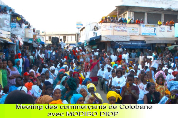(Photos)  Meeting De Modibo Diop Parain des Jeunes Commerçants De Dakar Au Marché Colobane