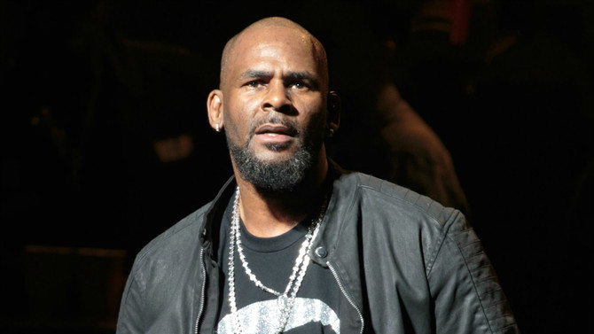 Accusé de maintenir des femmes en esclavage, R. Kelly brise enfin le silence
