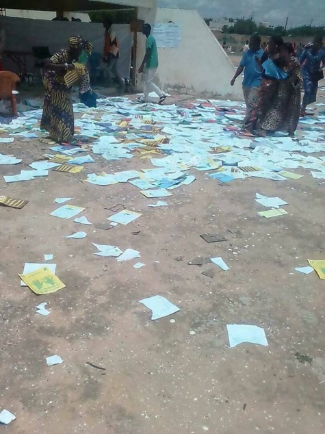 Urgent-Toub:a les bureaux de vote de l’université Serigne Abdou Lahad Mbacke saccagés (Images)