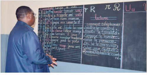 Macky Sall va définitivement mettre fin aux abris provisoires pour l'émergence pour une éducation de qualité :