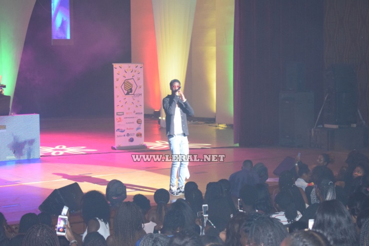 Vidéo: Dadju, le frère de Mister Gims en concert au Grand Théâtre