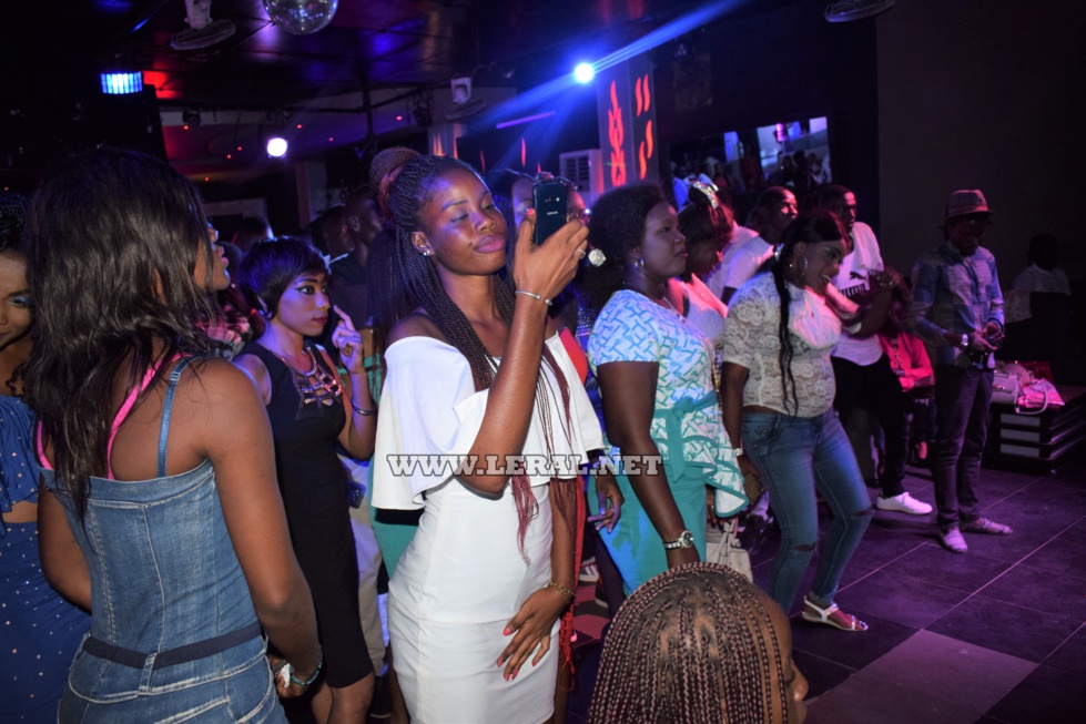 20 photos: Soirée de Mariama Ndiaye Top fm avec Pape Birahim au Saraba Night Club