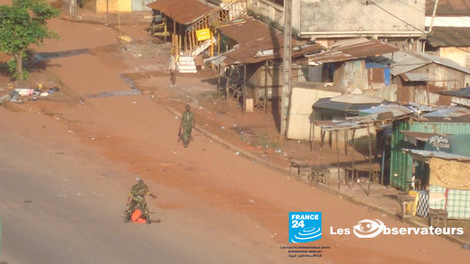 [ Photos - GUINEE ] Poignardé en pleine rue par un militaire, la preuve en images