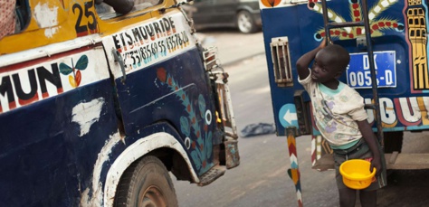 Talibés: les enfants mendiants du Sénégal, de l'or pour certains "marabouts"
