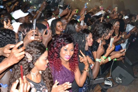 11 photos : Viviane Chidid galvanise ses fans en Espagne