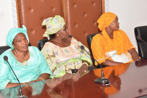 Le ministre Abdoulaye Diouf Sarr donne une lueur d’espoir aux commerçants de Rufisque (Images)