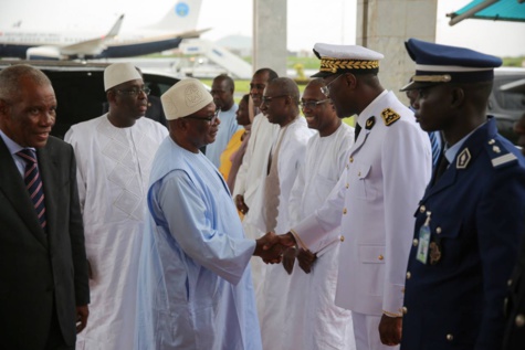 Images: Le Président Macky alla reçu son homologue du Mali IBK venu assister aux obsèques du feu Aliou Sow