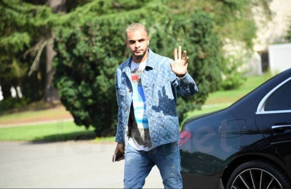 Photos: L'arrivée des Bleus à Clairefontaine pour leur match contre le Pays-Bas, en éliminatoires de Coupe du Monde
