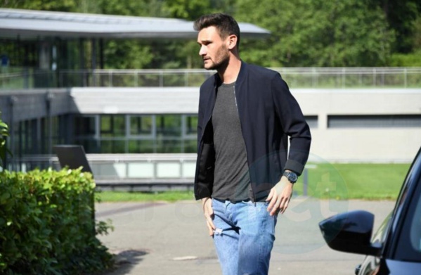 Photos: L'arrivée des Bleus à Clairefontaine pour leur match contre le Pays-Bas, en éliminatoires de Coupe du Monde