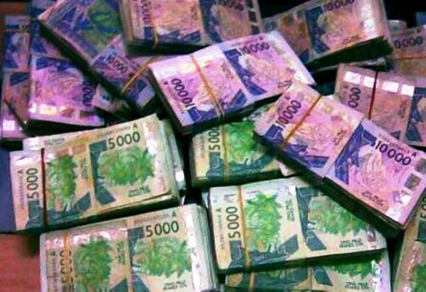 Le Franc CFA ou le symbole d'une colonisation cynique: Chronique d’une veille  arnaque …