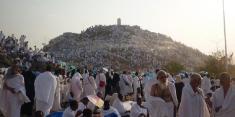 Les pèlerins musulmans au mont Arafat, temps fort du hajj