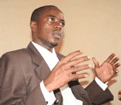 - WADE INVITE MACKY SALL ET ALIOUNE BADARA CISSE A REVENIR AU PDS:Les jeunes de l’Apr disent niet