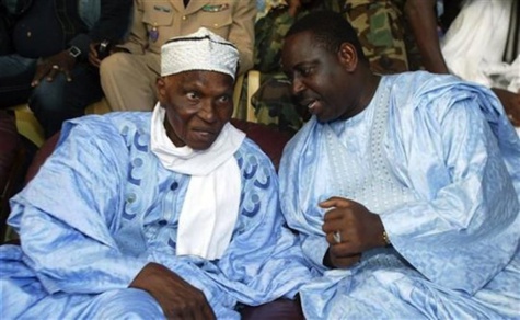 Les vœux de longévité, de santé et de bonheur du Président Macky Sall  à Me Abdoulaye Wade